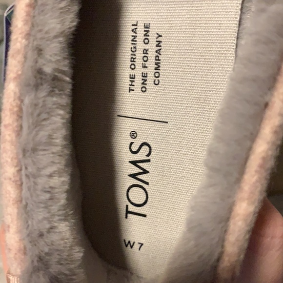 Toms pink faux fur cloud bound alpargata - Picture 2 of 6